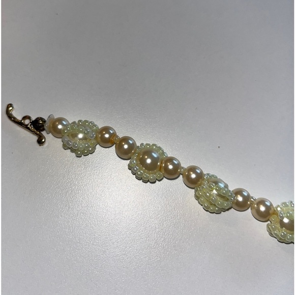 Beautiful Handmade Pearl Bracelet - Picture 3 of 5